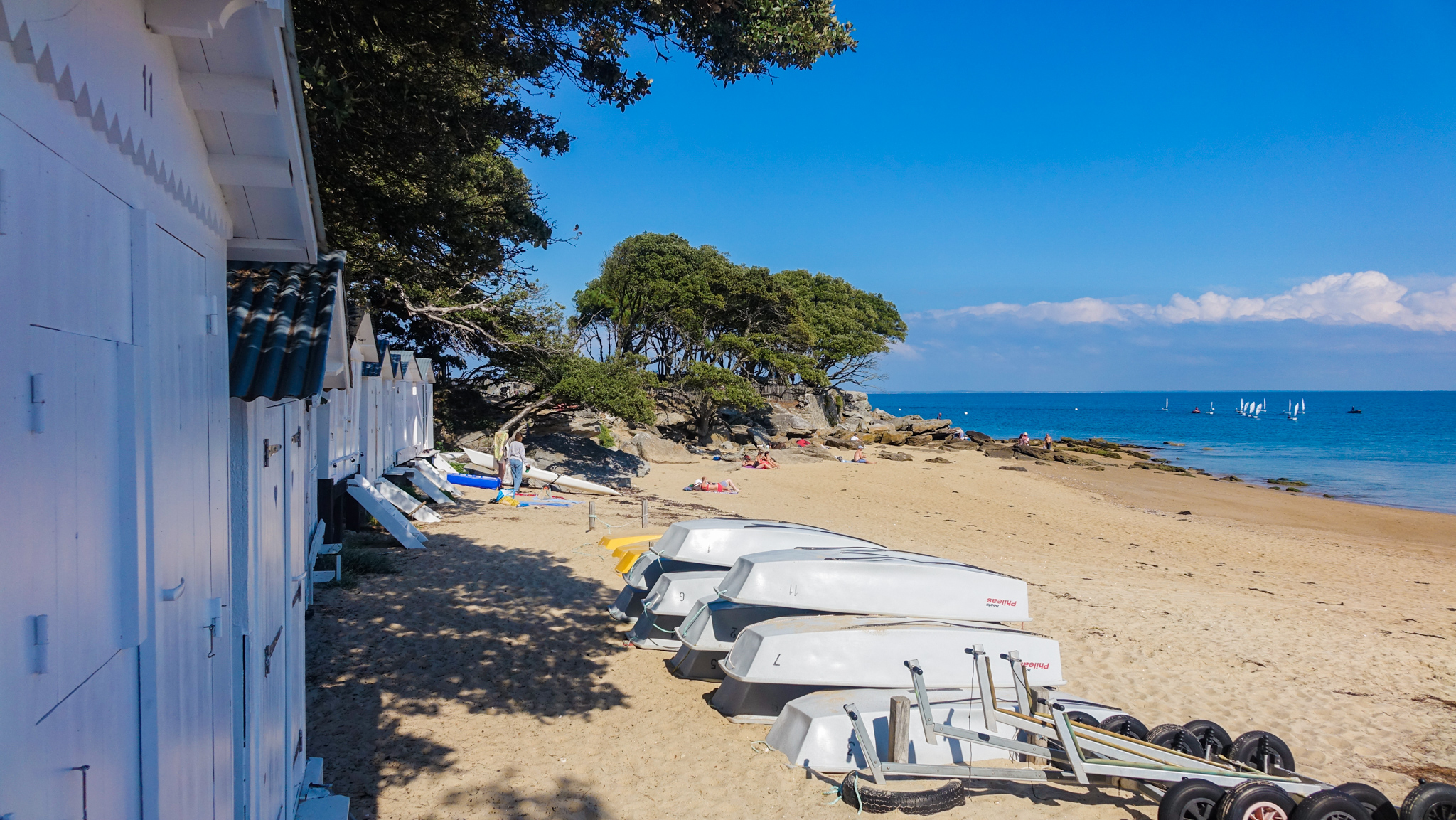 ©Quentin Boulegon - plage des Sableaux et cabines Bois de la Chaise ©Quentin Boulegon - plage des Sableaux et cabines Bois de la Chaise