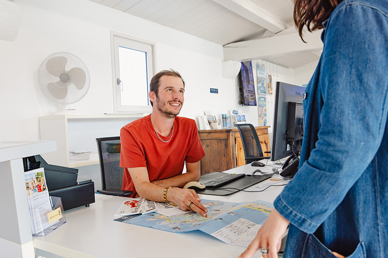 Conseil en séjour office de tourisme ©Simon Bourcier - Ile de Noirmoutier - Vendée Expansion Conseil en séjour office de tourisme ©Simon Bourcier - Ile de Noirmoutier - Vendée Expansion