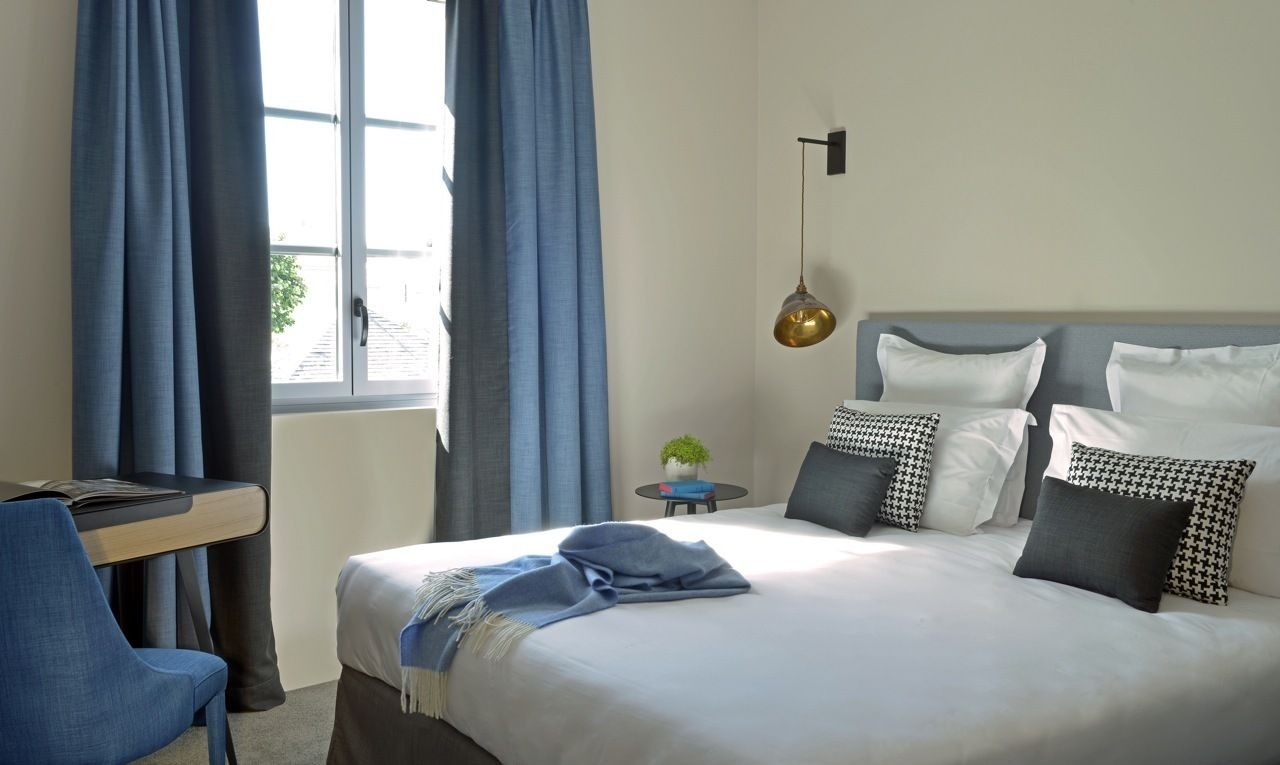DOUBLE CLASSIC ROOM-Twin DOUBLE CLASSIC ROOM-Twin