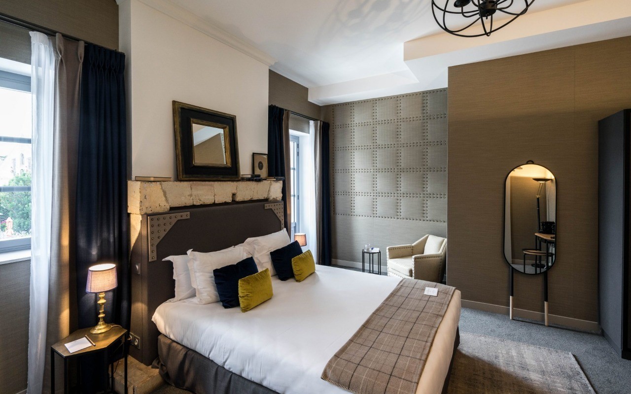 DOUBLE DELUXE BALCONY-Double DOUBLE DELUXE BALCONY-Double