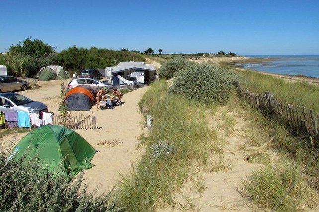 ile-de-noirmoutier-campings-huttopia-emplacement-bord-de-mer-2-5212274-5212276-5917863.jpg