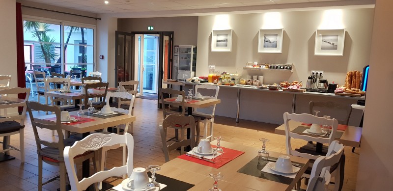 ile-de-noirmoutier-hotel-la-villa-en-l-ile-salle-pdj-169914 ile-de-noirmoutier-hotel-la-villa-en-l-ile-salle-pdj-169914