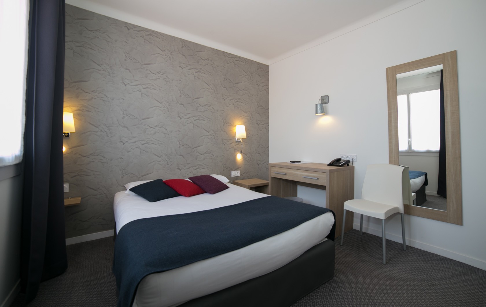 QUADRUPLE-ROOM 4 PERSONS QUADRUPLE-ROOM 4 PERSONS
