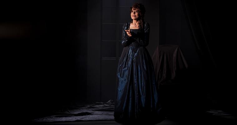 Théâtre la blessure et la soif Fanny Ardant - Emilie Brouchon