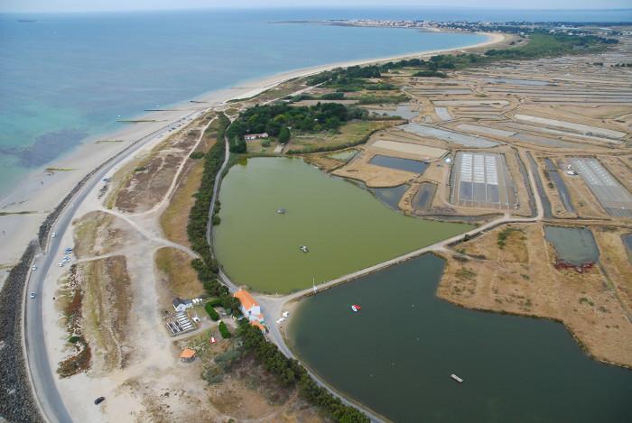 Chemin de mer et de marais - Etangs des Perles