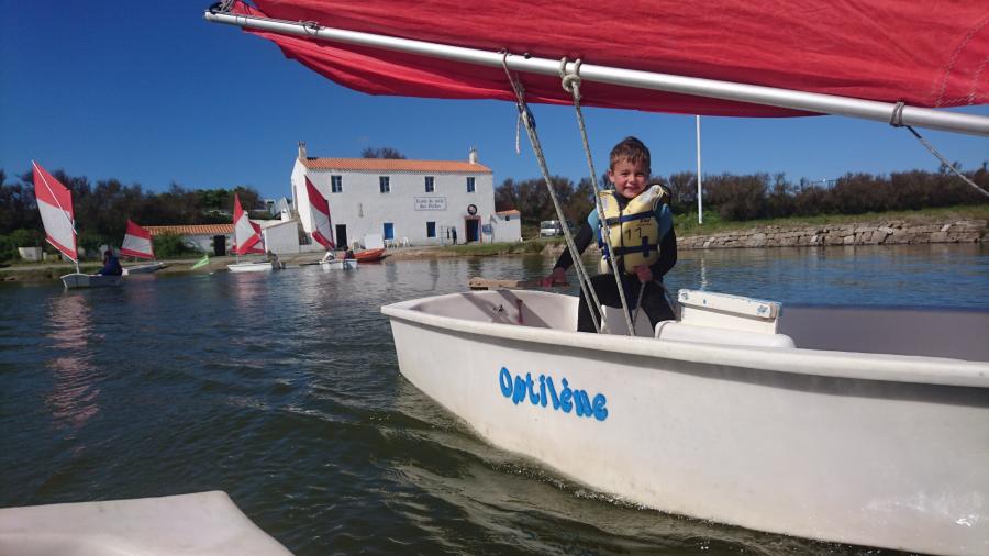 Cours d'optimist sur l'étang des Perles