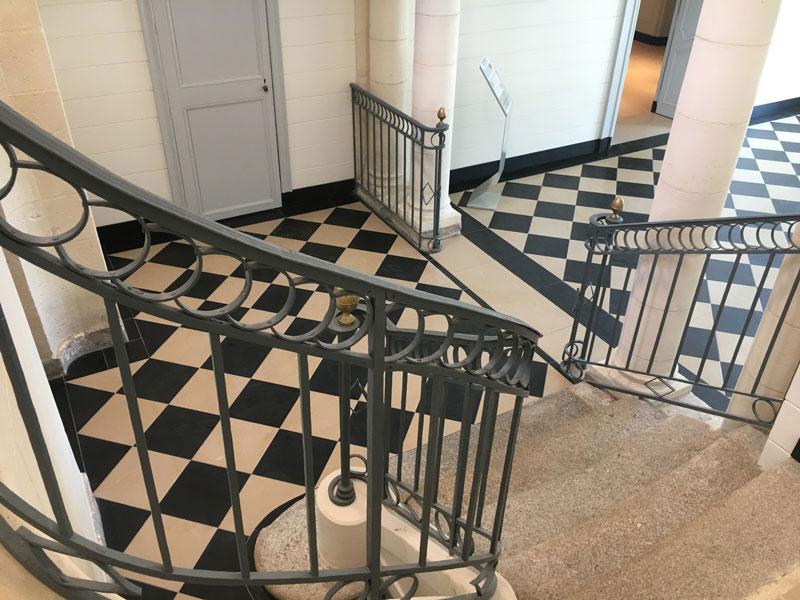 Escalier restauré-Hôtel Jacobsen © Florian Dos Santos Firme