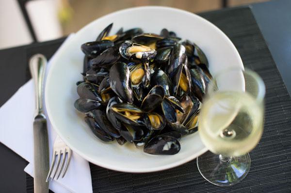 Assiette de moules de bouchot © alamoureux Assiette de moules de bouchot © alamoureux