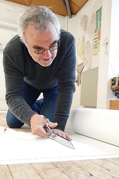 Découpage à l’atelier ©Voilerie Burgaud