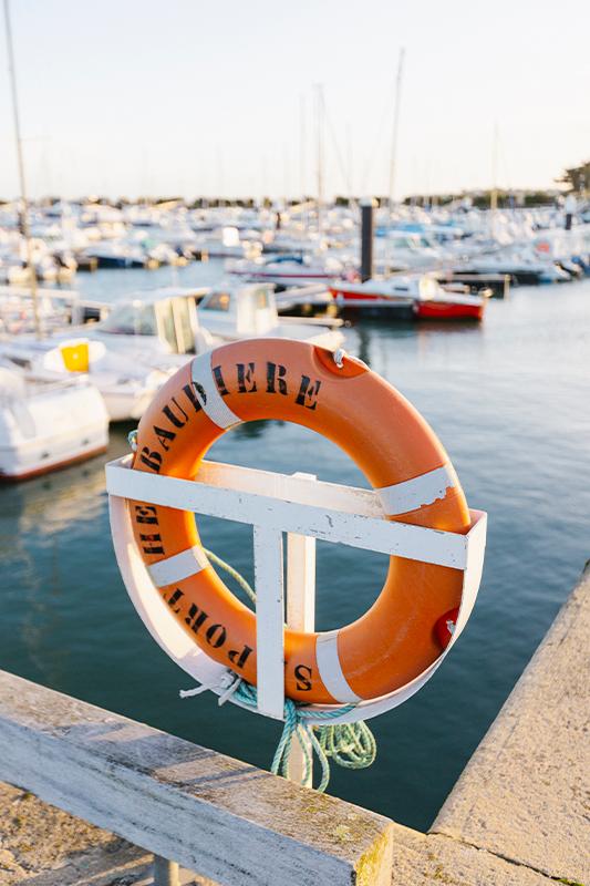 Herbaudière bouée port de plaisance ©Trendz