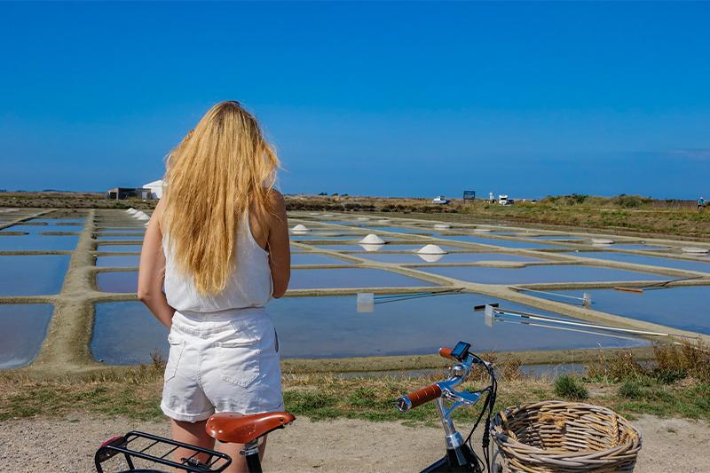 Marais salant à vélo ©Quentin Boulegon