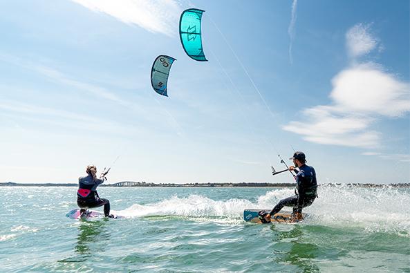 Kitesurfeurs Mouv’n’kite ©pierrelesueur.com