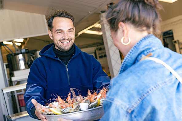 Huîtres fruits de mer ©Office de Tourisme Ile de Noirmoutier - Vendée Expansion - Simon Bourcier