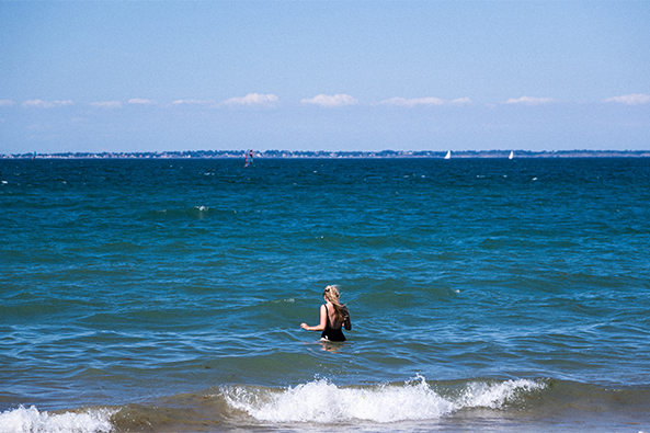 Nager à la plage de la Clère ©Quentin Boulegon