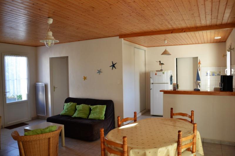 MAIS BC06202 / Jolie location de vacances pour 6 personnes dans le centre de Barbâtre MAIS BC06202 / Jolie location de vacances pour 6 personnes dans le centre de Barbâtre