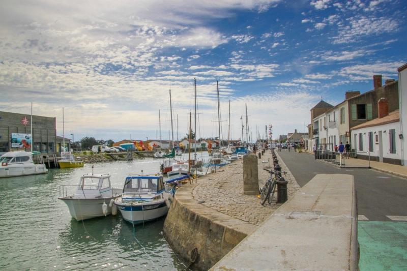 MAIS BJ3059 / A Barbâtre sur l'île de Noirmoutier, maisonnette avec accès direct et privatif vers la plage