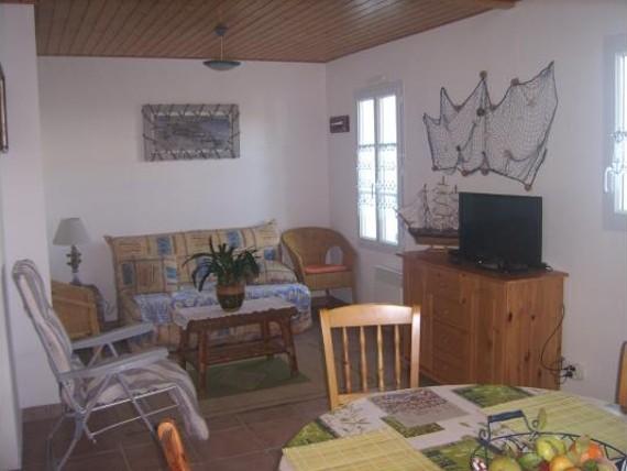 M. SORIN Maison mitoyenne 4 à 5 personnes