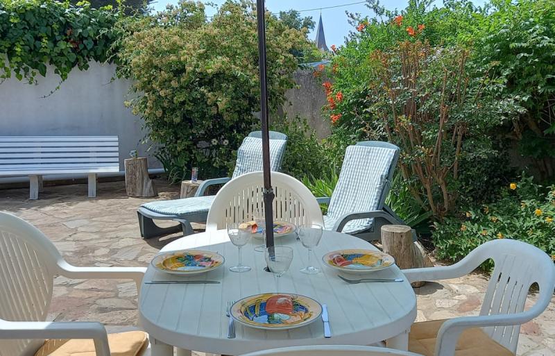 MAIS BC04600 / Location de vacances pour 4 personnes dans le centre de Barbâtre à Noirmoutier