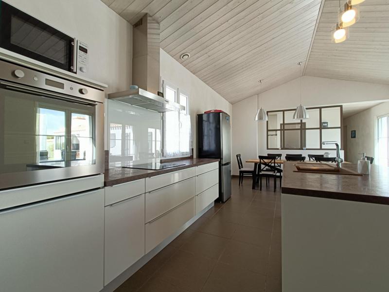 MAIS BC08700 / Maison de vacances avec piscine pour 8 personnes à Barbâtre sur Noirmoutier