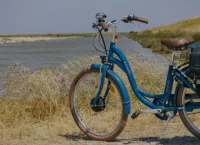 Se déplacer sur l'île à vélo ©Office de Tourisme Ile de Noirmoutier - Vendée Expansion - Simon Bourcier