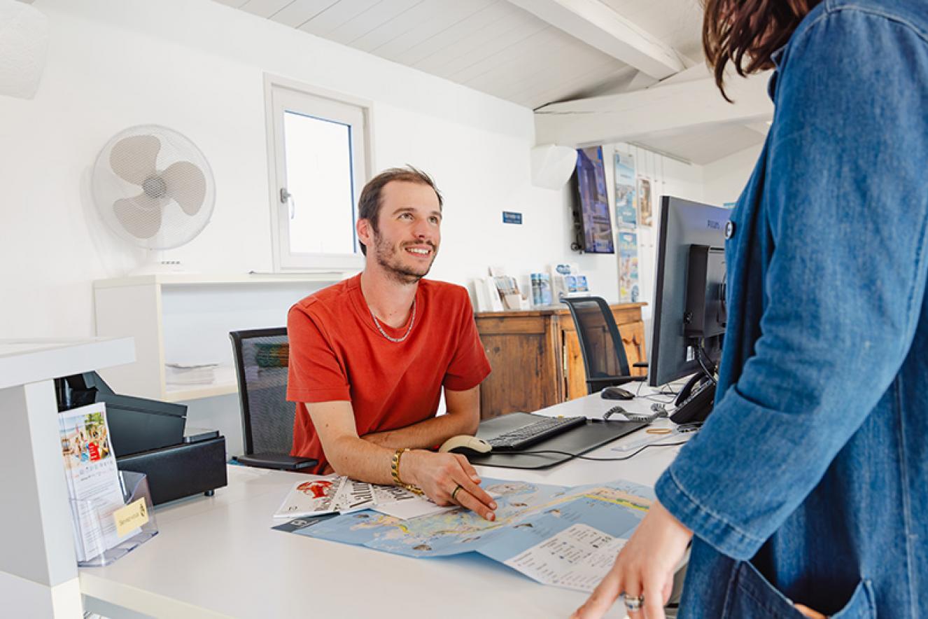 Conseil en séjour office de tourisme ©Simon Bourcier - Ile de Noirmoutier - Vendée Expansion Conseil en séjour office de tourisme ©Simon Bourcier - Ile de Noirmoutier - Vendée Expansion